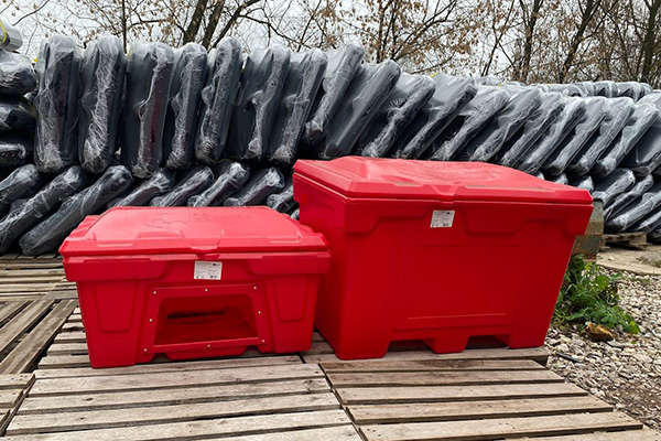 Пластиковый ящик для песка пожарный