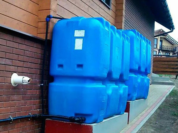 емкости для воды из пластика