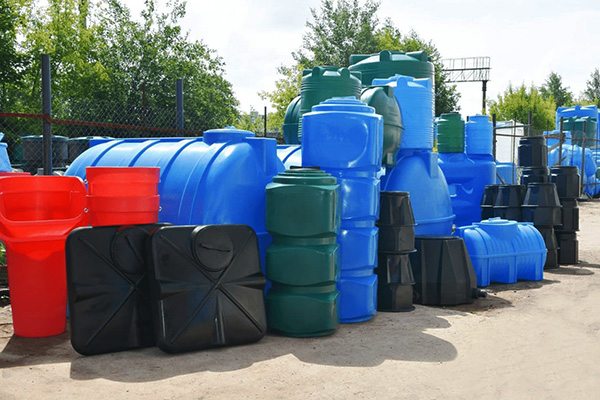 пластиковый бак для воды