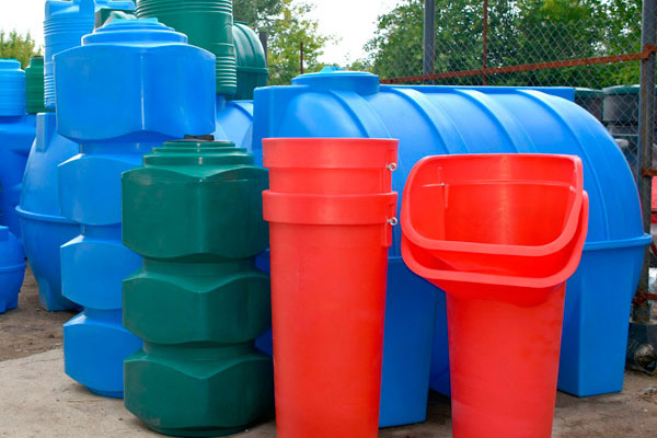 пластиковый бак для воды