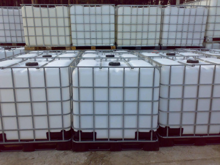 Б/У емкость п/э куб 1000 литров (еврокуб) для хранения жидкостей